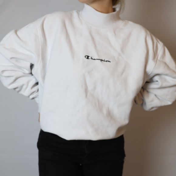 ❌SOLD❌ UO Champion white mockneck sweater - Picture 2 of 8